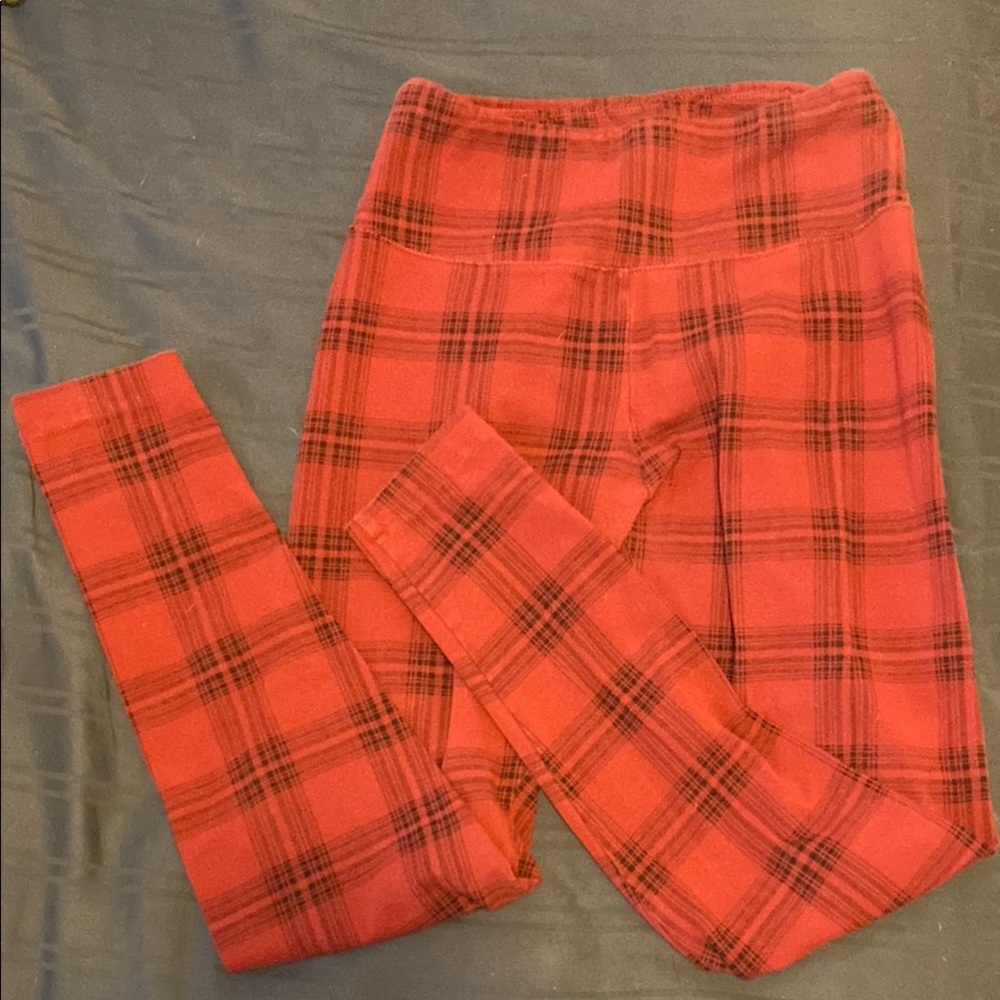 *3 for $20* Red & Black Plaid Leggings - Size Medium **Read Description**
